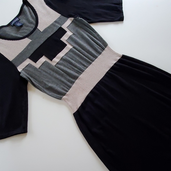 Artisan Ny Dresses & Skirts - Artisan sweater dress size medium